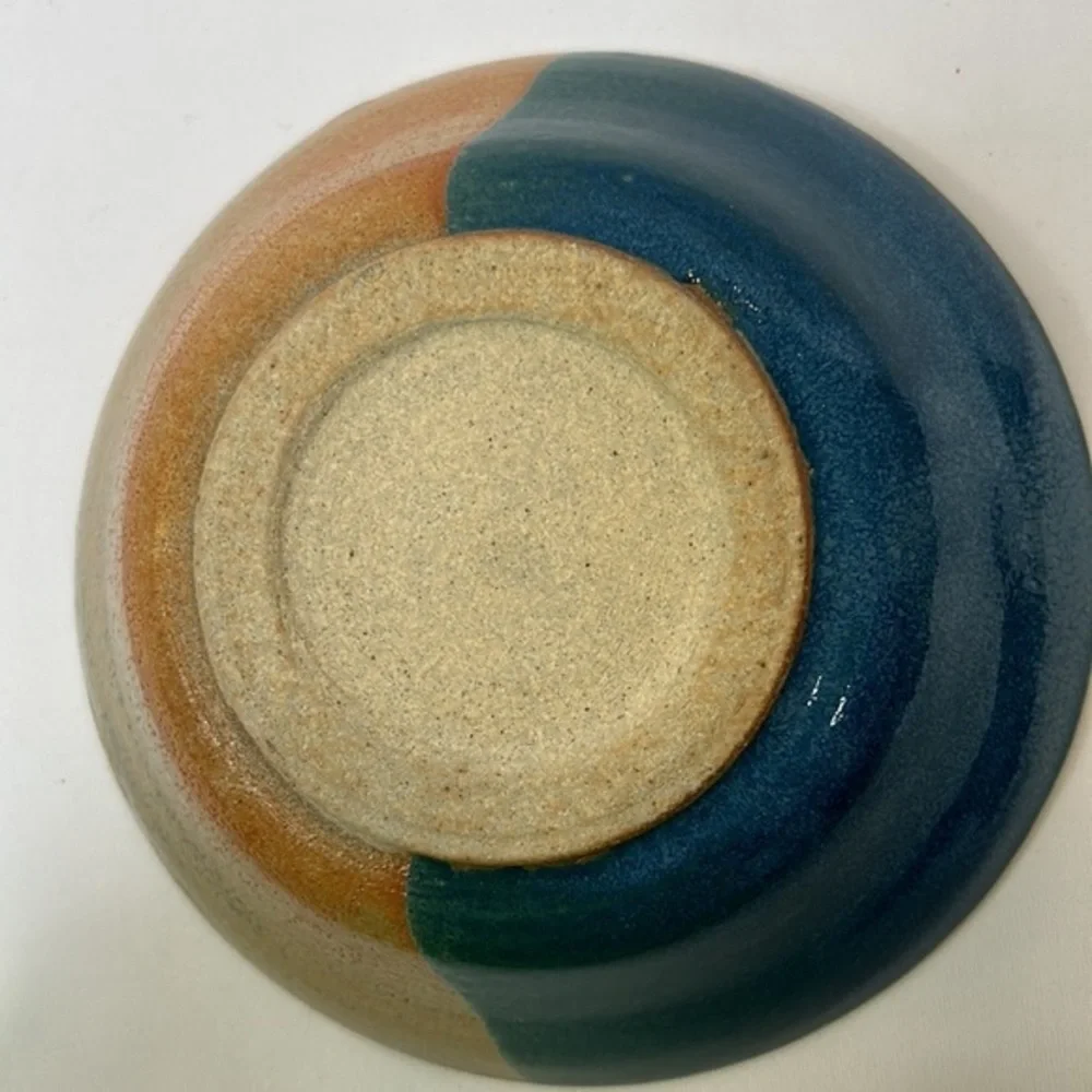 Pottery Tan/Blue Shiny Glazed Lipped Bowl